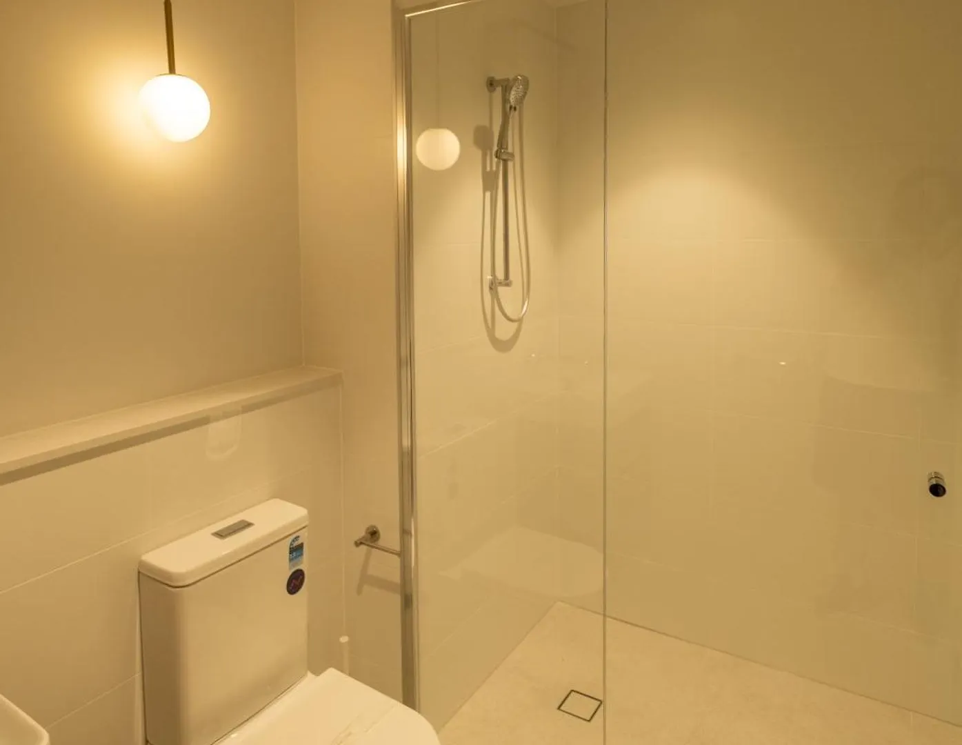 Luxury Downtown Apt - Sunset Views, Pool & Gym Apartment